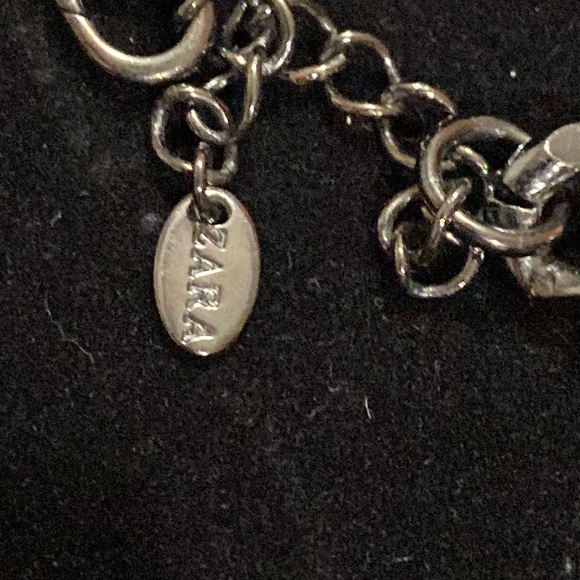 Zara necklace statement piece from Zara - Picture 3 of 13